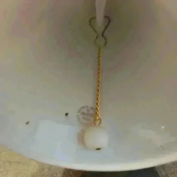 Avon Christmas Bell Vintage 1986  5" High Boy and Girl Ice Skating - Picture 3 of 5